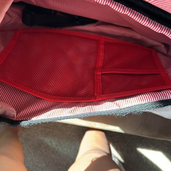 Herschel Supply Co Brand Messenger Crossbody Laptop Bag - Picture 4 of 6